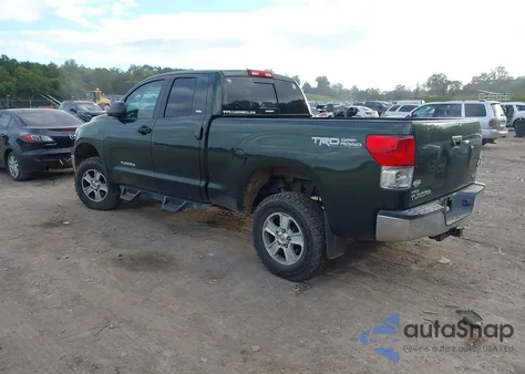 2013 Toyota Tundra Double Cab Sr5 z USA, uszkodzony, nr VIN 5TFUM5F15DX048271